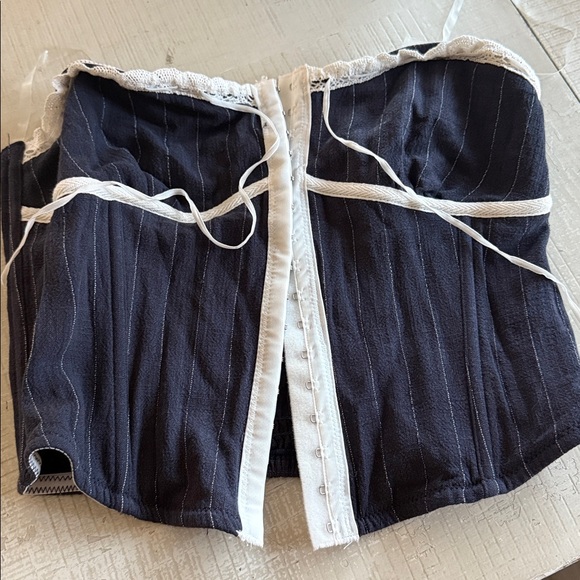 Beverly and Beck Pacsun corset top - Picture 2 of 3